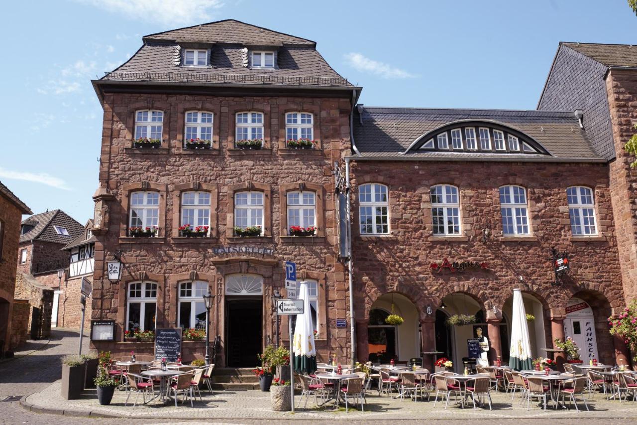 Hotel Ratskeller Nideggen Zewnętrze zdjęcie