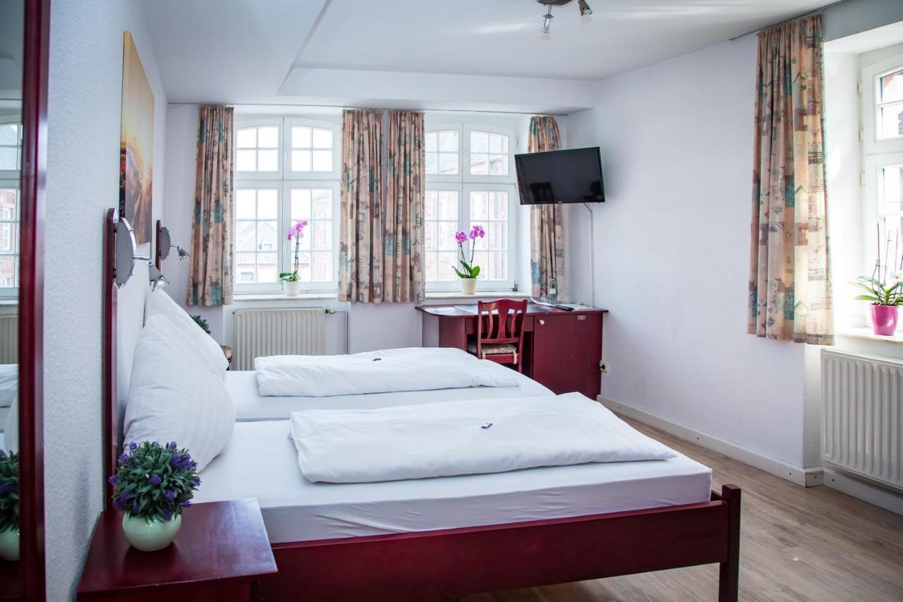 Hotel Ratskeller Nideggen Zewnętrze zdjęcie
